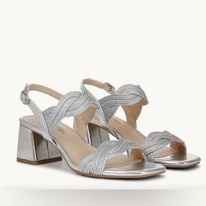 NWOT LifeStride Charnelle Sandal, Size 9.